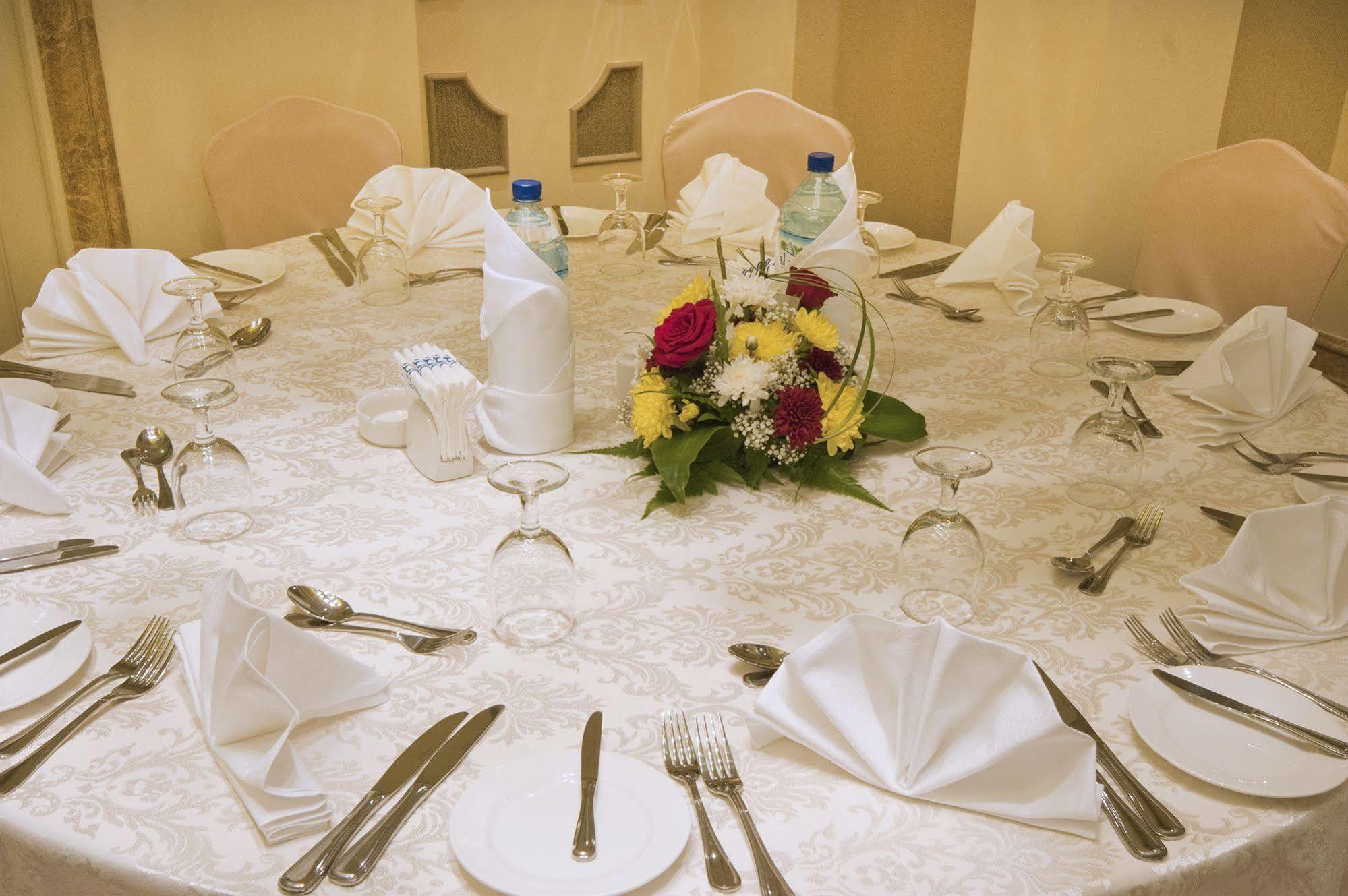 Ayla Hotel El-Ajn Kültér fotó